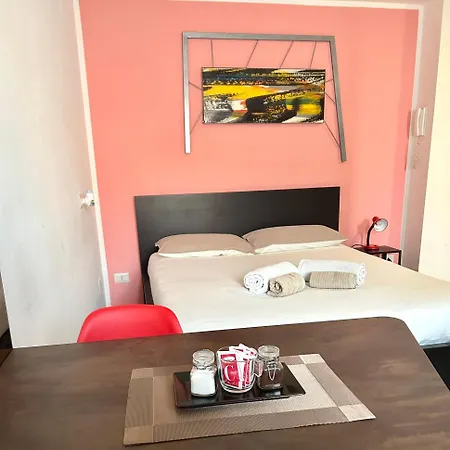 Apartment Fully Equipped Design In San Siro